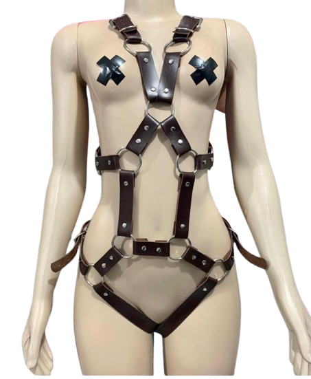 Harness preto de couro feminino