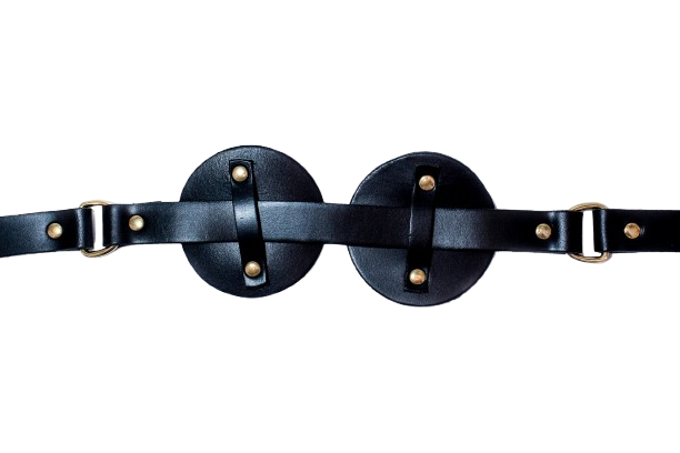 tapa olho de couro preto